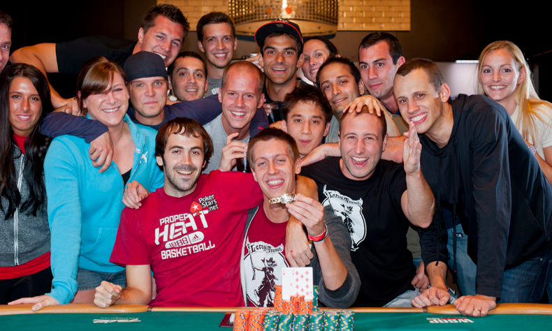 Live_Reporting_-_2012_World_Series_of_Poker