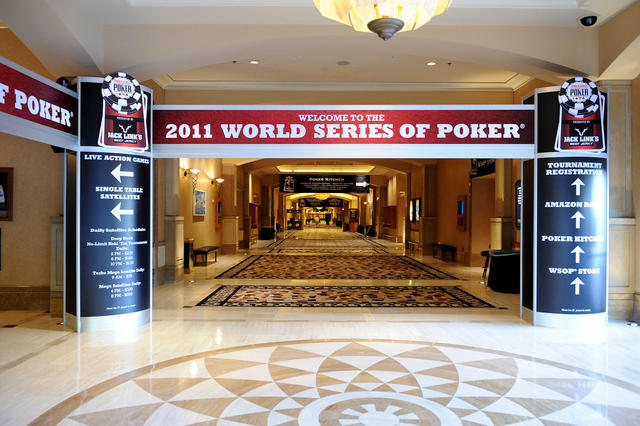 aaaaaMain_corridor_into_the_WSOP_will_be_filled_with_players_and_fans_for_the_next_7_weeks